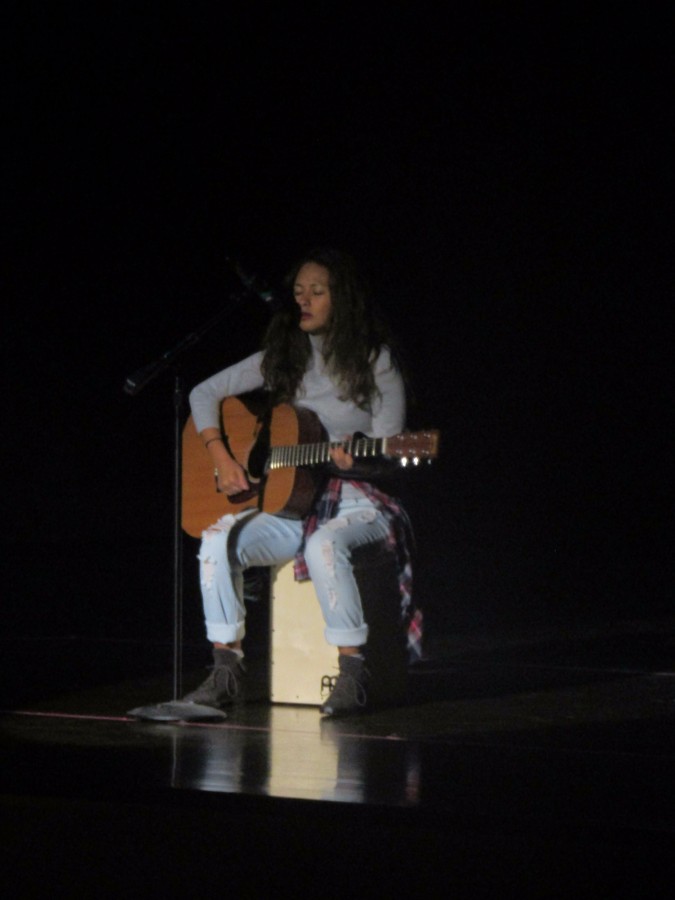 The+acoustic+cover+of+Hotline+Bling+performed+by+junior+Jessica+Garcia+received+the+most+votes+to+make+her+the+winner+of+Battle+of+the+Bands+and+Vocalists.+