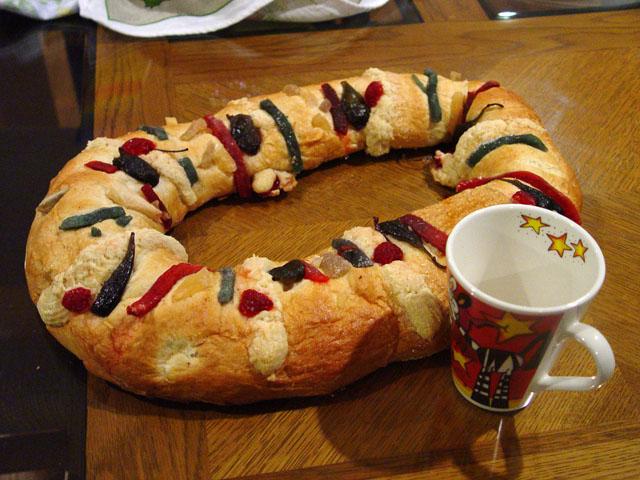 Hispanics+celebrate+Christmas+by+throwing+parties%2C+eating+rosca%2C+celebrating+Three+Kings+Day%2C+and+praying+together.