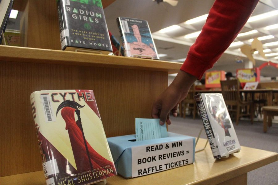 Students can submit their book reviews for a chance to win a gift card 
