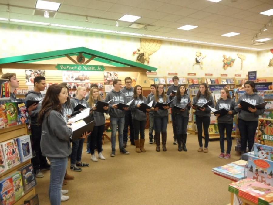 Chamber Choir performed Christmas theme songs at last year’s Barnes & Noble event. 