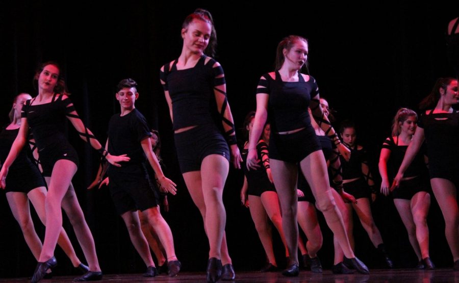 Dance production performs at the drama variety show on Oct. 17. Drama held the variety show as a way to earn money for the Edinburgh Fringe Festival in Edinburgh, Scotland. 