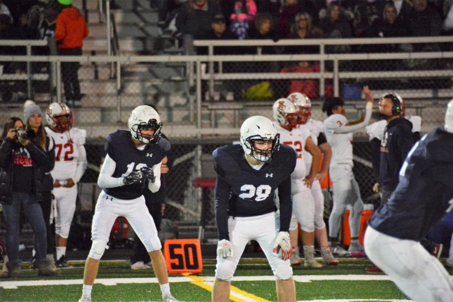 Varsity quarterback Dylan Krupp and linebacker Vincent Vidilles had strong seasons independently, but the team as a whole needs to put in more effort.