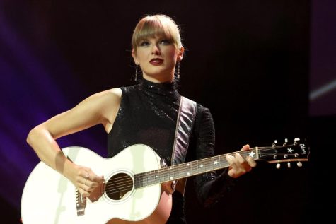 Taylor Swift performs onstage during NSAI 2022 Nashville Songwriter Awards at Ryman Auditorium on Sept. 20, 2022, in Nashville, Tennessee. (Photo courtesy of Terry Wyatt/TNS.)