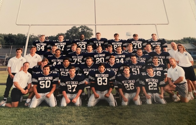 The entire team, posed for the 1992-93  varsity football photo. (Photo courtesy of Dan Cadena).
