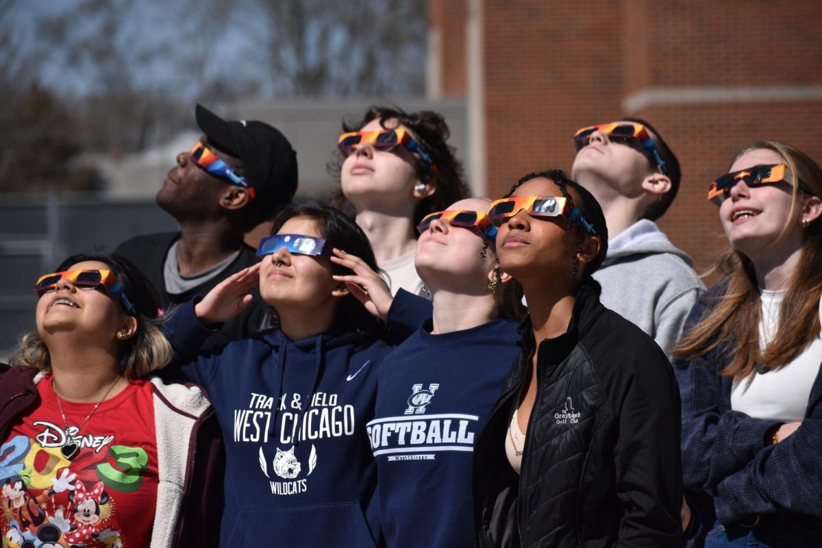 Several classes also went outside to view the eclipse besides environmental science. 