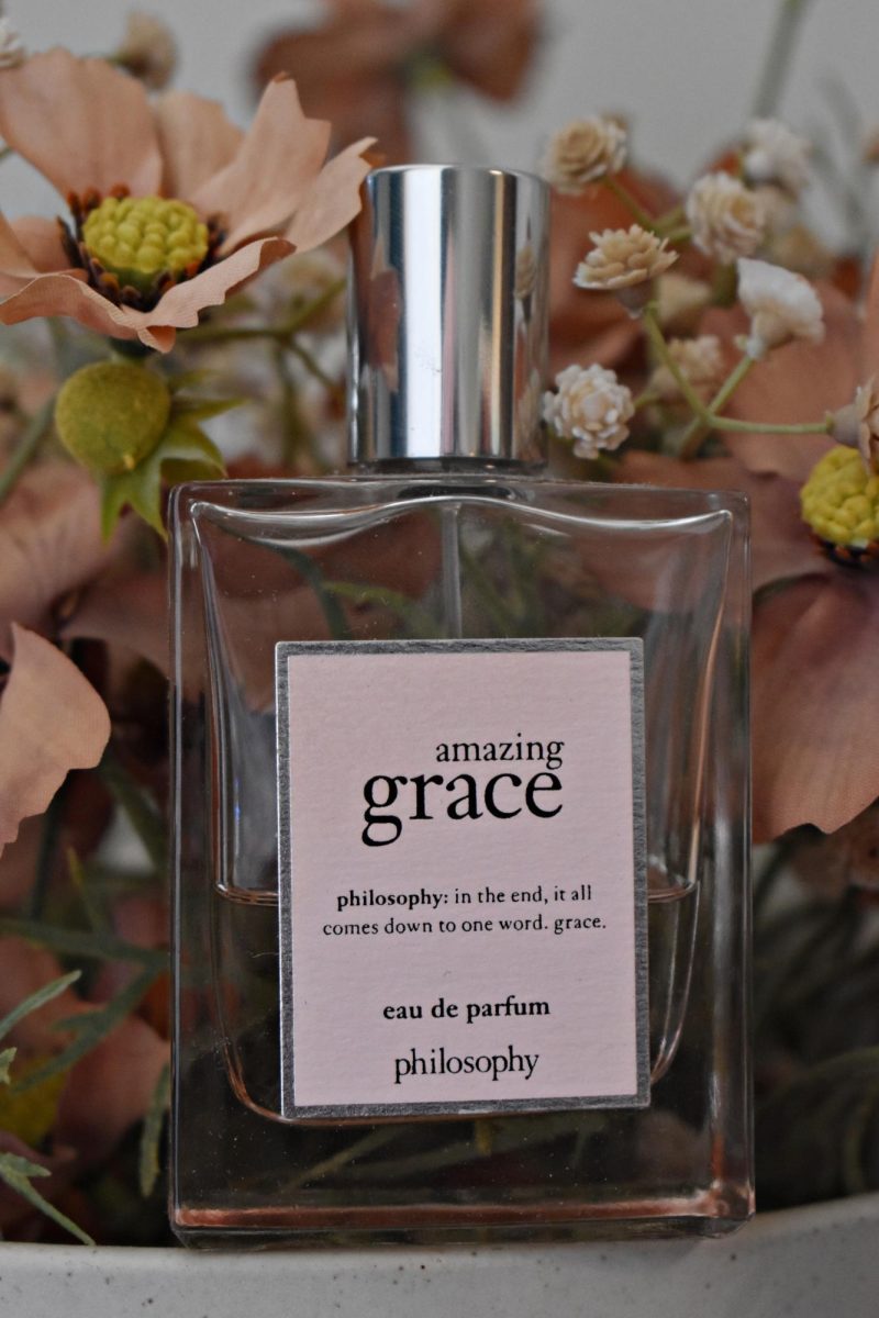 Amazing Grace presents a simplistic floral hint to any setting that refreshes the mind with remnants of spring bloom. With feminine touches of soft pink, this perfume is charming innocence in a bottle. 