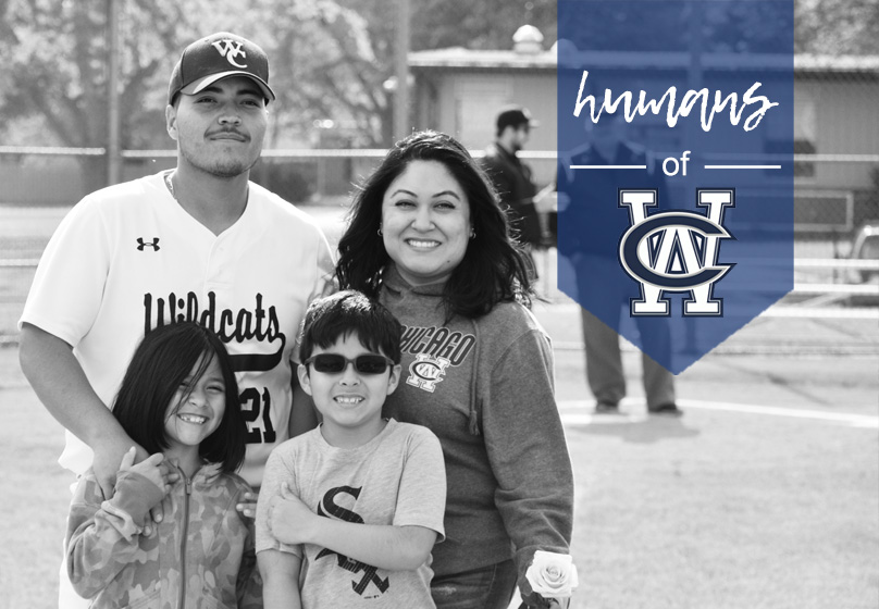 Senior Rafa Herrera Mota celebrates Senior Night with West Chicago's baseball team and his family on May 14. / Rafa Herrera Mota, estudiante de último año, celebra la Noche de último año con el equipo de béisbol de West Chicago y su familia el 14 de mayo.