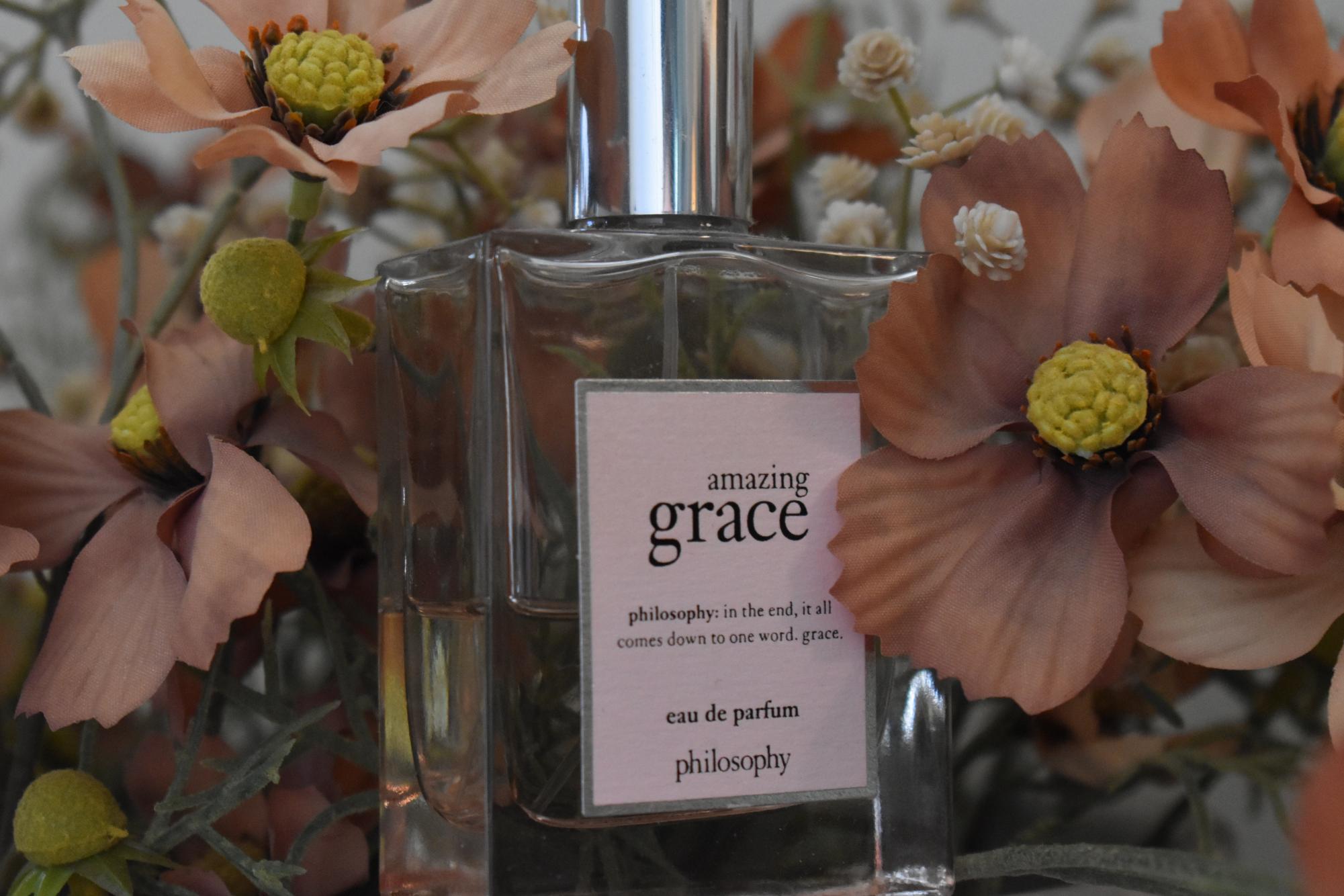 Amazing Grace presents a simplistic floral hint to any setting that refreshes the mind with remnants of spring bloom. With feminine touches of soft pink, this perfume is charming innocence in a bottle. 
