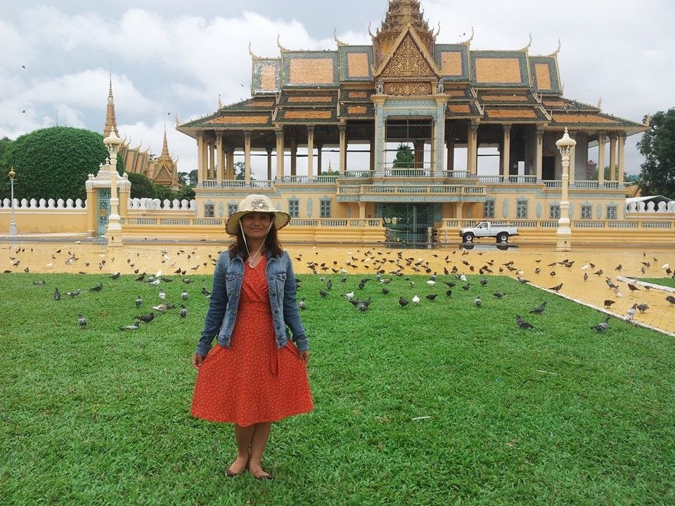 Franke worked for several years in her home country: the Phillipines. Now, she resides in Illinois and teaches physics in West Chicago. (Photo courtesy of Antonette Franke)