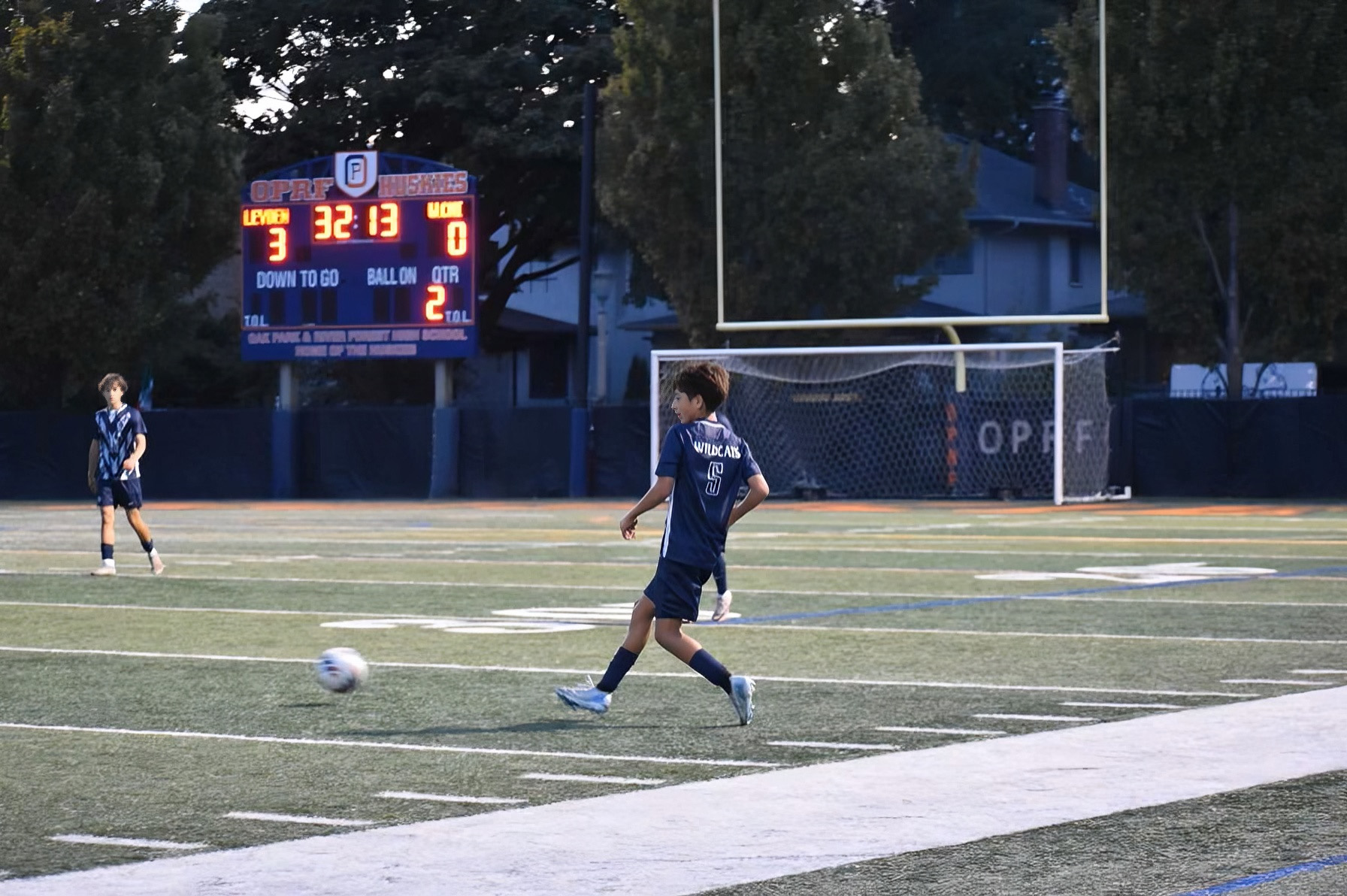 Julian Lopez moves toward the ball in the hopes of helping the Wildcats score. (Photo courtesy of Josi Vargas Torres)